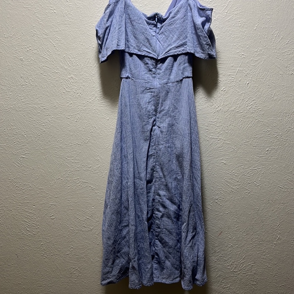 Dress - Picture 3 of 3